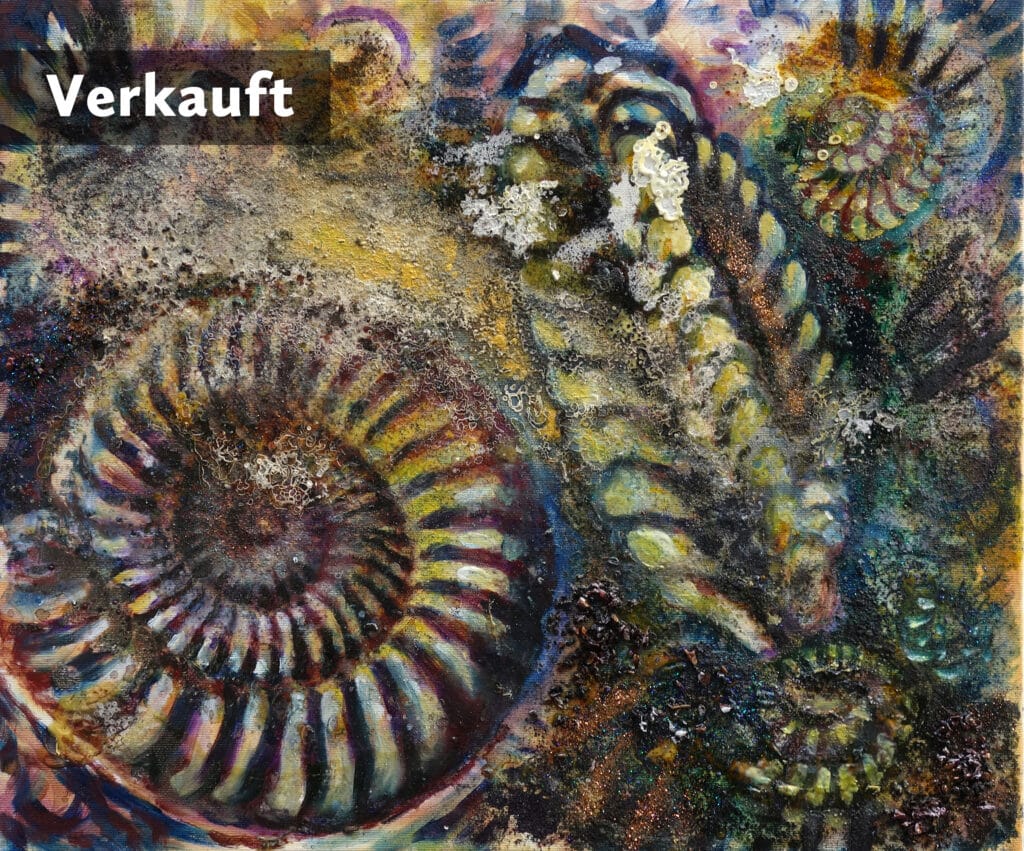 AMMONIT AMALTHEUS - Original-Ölbild 50 x 60 cm, 2023, Ölfarbe, irisierende Acrylfarben, Schellack, Walnuss-Sud, Erde, Glitter auf Leinwand